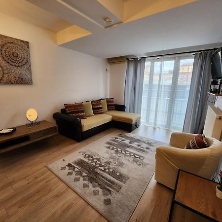 Morii Lake Apartment Bukarest Exteriör bild